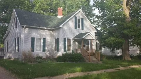 706 Main St, Henry, IL 61537 photo 14
