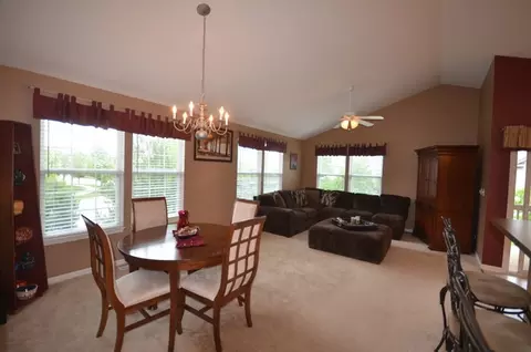448 Conservatory Ln, Aurora, IL 60502 photo 3