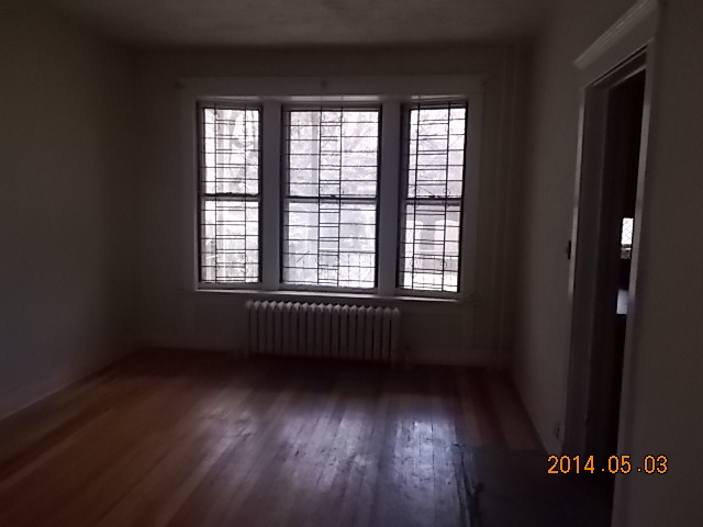 363 E 70th St, Chicago, IL 60637 photo 5