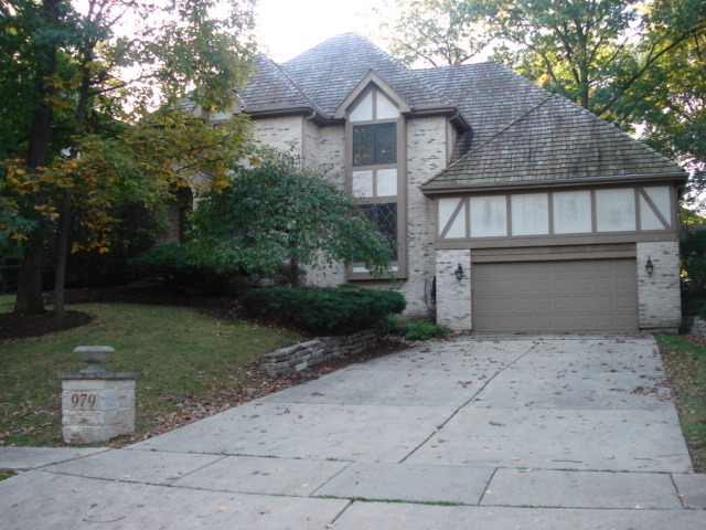 979 Baytree Dr, Bartlett, IL 60103 photo 2