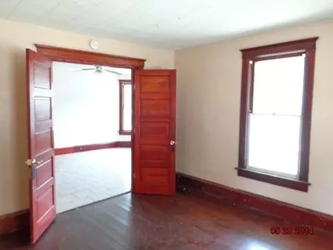 535 Mcclure Ave, Elgin, IL 60123 photo 4