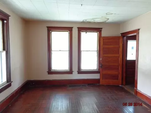 535 Mcclure Ave, Elgin, IL 60123 photo 3
