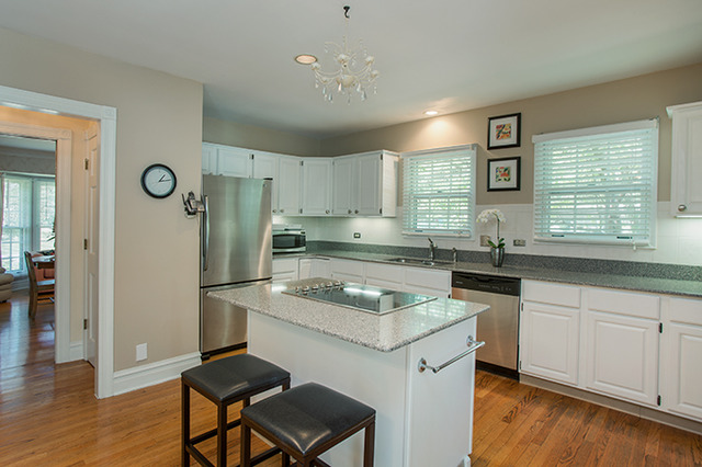 1833 Carlson Ln, Wheaton, IL 60187 photo 5