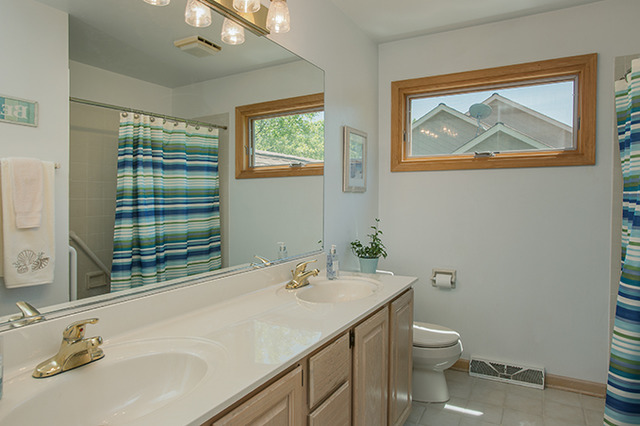 1833 Carlson Ln, Wheaton, IL 60187 photo 22