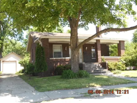 1703 8th St, Peru, IL 61354 photo 1