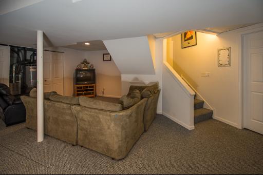 1381 Newcastle Ln, Bartlett, IL 60103 photo 15