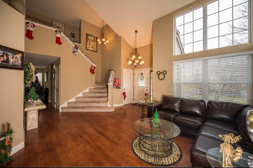 1381 Newcastle Ln, Bartlett, IL 60103 photo 5