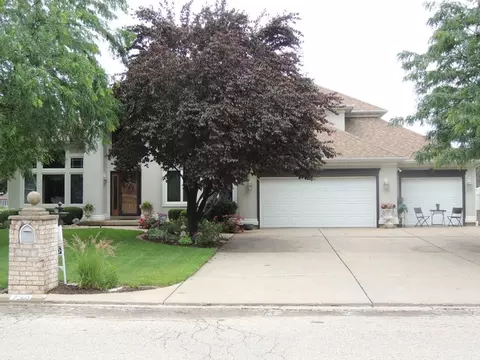 739 28th St, Peru, IL 61354 photo 2