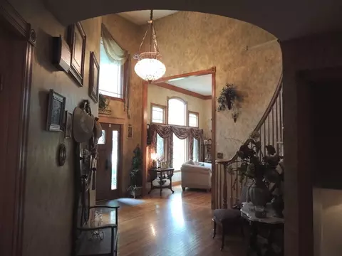 739 28th St, Peru, IL 61354 photo 9