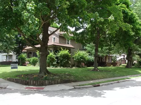 1303 Bluff St, Peru, IL 61354 photo 4