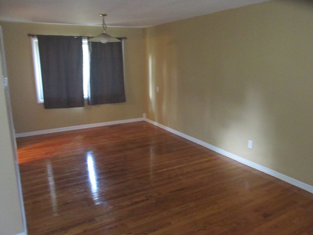 1479 W Van Meter St, Kankakee, IL 60901 photo 4