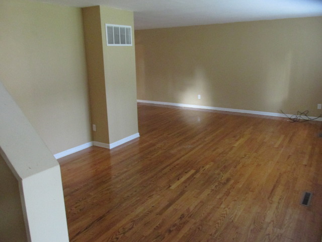 1479 W Van Meter St, Kankakee, IL 60901 photo 2