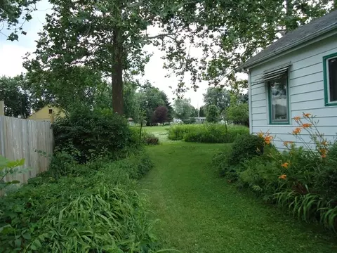 720 E 3rd St, Sandwich, IL 60548 photo 4