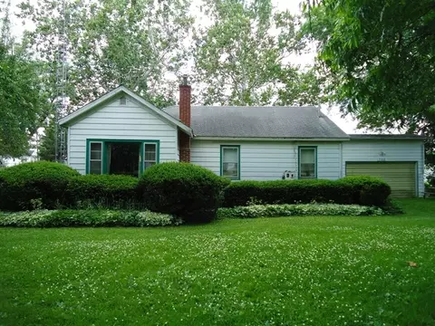 720 E 3rd St, Sandwich, IL 60548 photo 1