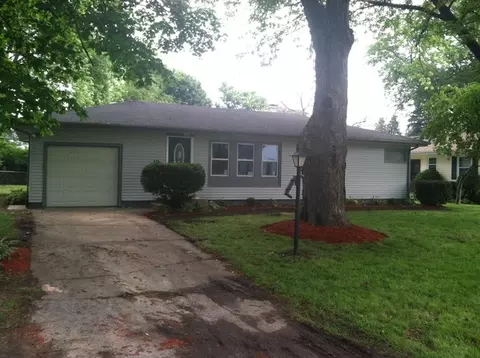 429 Lakelawn Blvd, Aurora, IL 60506 photo 1
