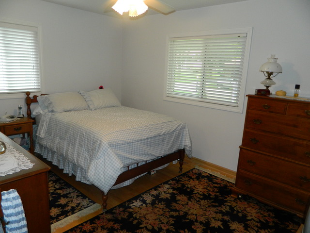1945 Larchmont Rd, Hoffman Estates, IL 60169 photo 14