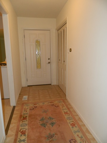 1945 Larchmont Rd, Hoffman Estates, IL 60169 photo 11