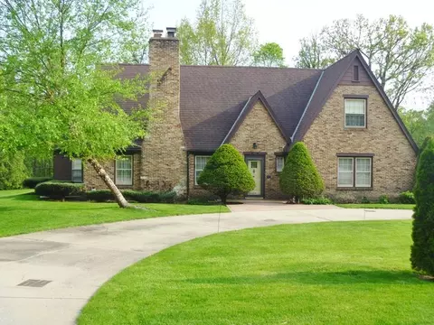 1414 Centennial Rd, Peru, IL 61354 photo 1