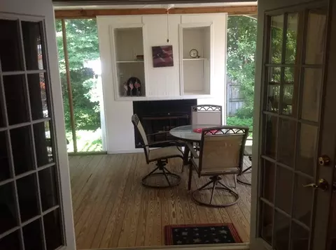 803 E Center St, Ottawa, IL 61350 photo 5