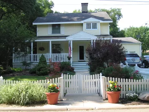 803 E Center St, Ottawa, IL 61350 photo 1