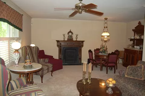543 E 10th St, Lockport, IL 60441 photo 3