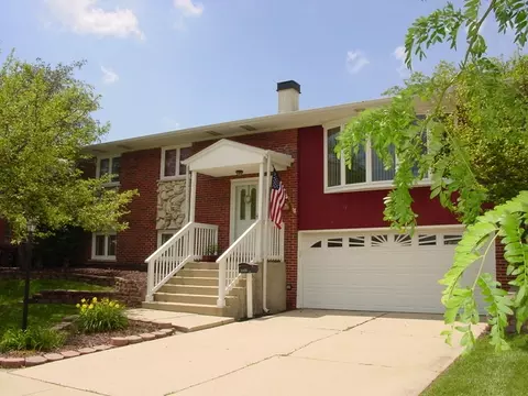 15428 Walnut Rd, Oak Forest, IL 60452 photo 1