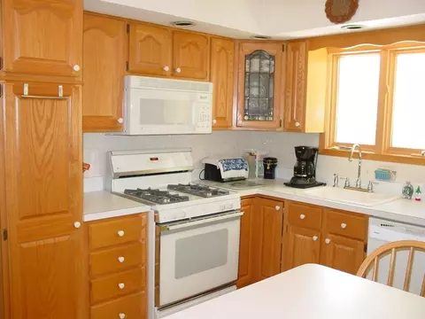 15428 Walnut Rd, Oak Forest, IL 60452 photo 6