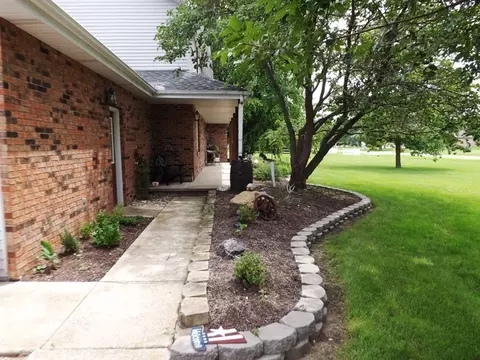 390 E Southmor Rd, Morris, IL 60450 photo 24