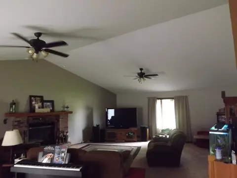 390 E Southmor Rd, Morris, IL 60450 photo 5