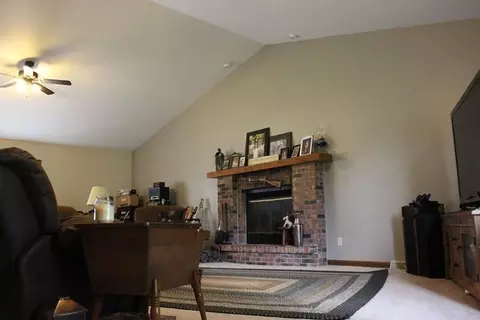 390 E Southmor Rd, Morris, IL 60450 photo 7