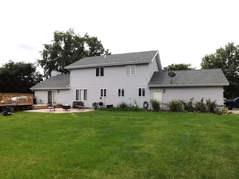 390 E Southmor Rd, Morris, IL 60450 photo 2