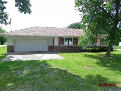 202 N 6th St, Cornell, IL 61319 photo 1