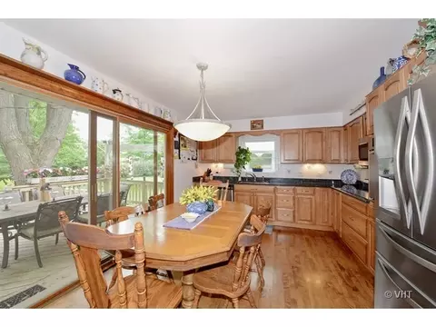 367 Birch Ct, Roselle, IL 60172 photo 3