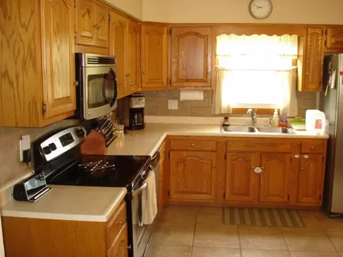 2321 12th St, Peru, IL 61354 photo 7
