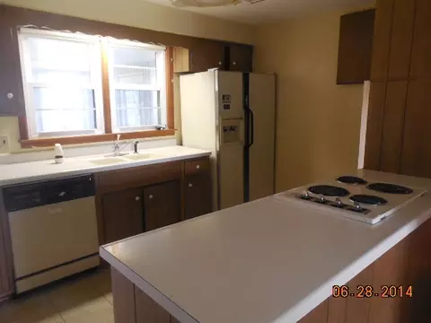986 W Walnut St, Kankakee, IL 60901 photo 8
