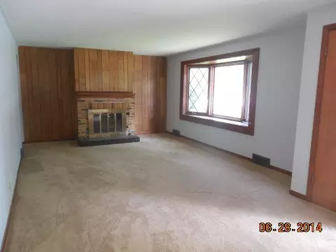 986 W Walnut St, Kankakee, IL 60901 photo 3