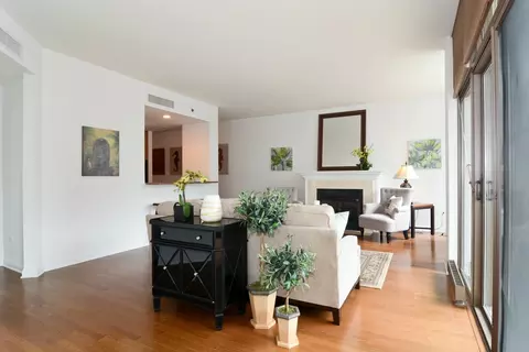 21 E Huron St #1103, Chicago, IL 60611 photo 8