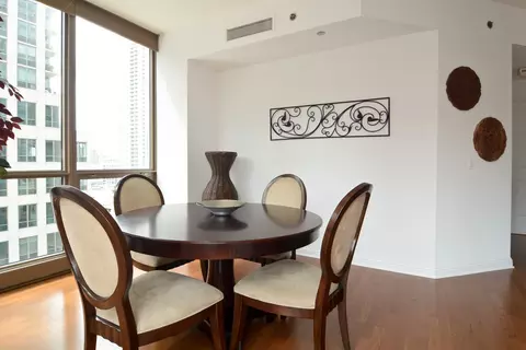 21 E Huron St #1103, Chicago, IL 60611 photo 10