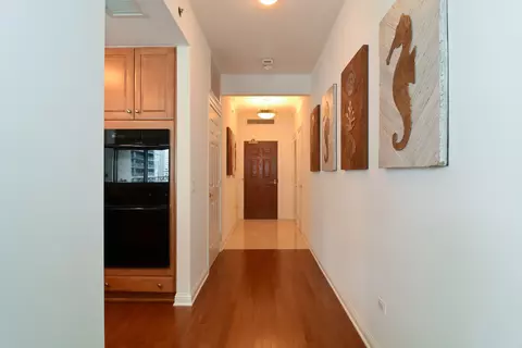 21 E Huron St #1103, Chicago, IL 60611 photo 12