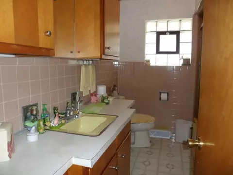 549 E 4th St, Lockport, IL 60441 photo 10
