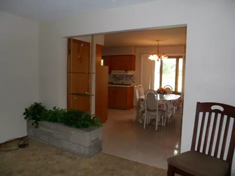 549 E 4th St, Lockport, IL 60441 photo 9