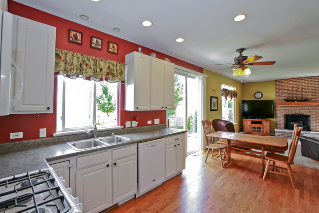 6008 Bluegrass Trl, Mchenry, IL 60050 photo 15
