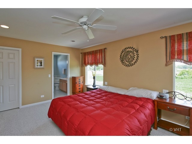 6008 Bluegrass Trl, Mchenry, IL 60050 photo 6