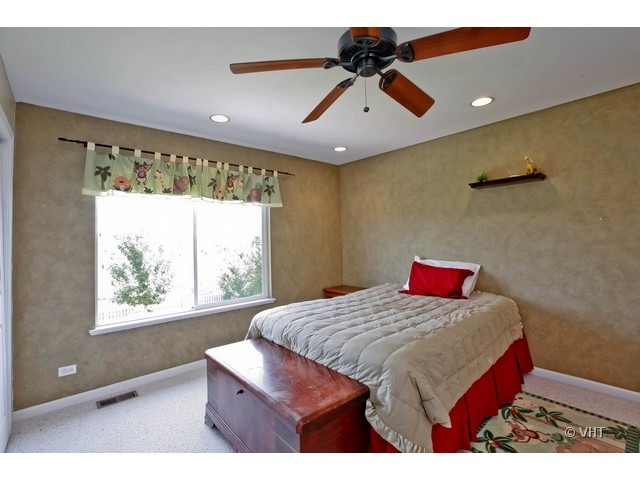 6008 Bluegrass Trl, Mchenry, IL 60050 photo 9