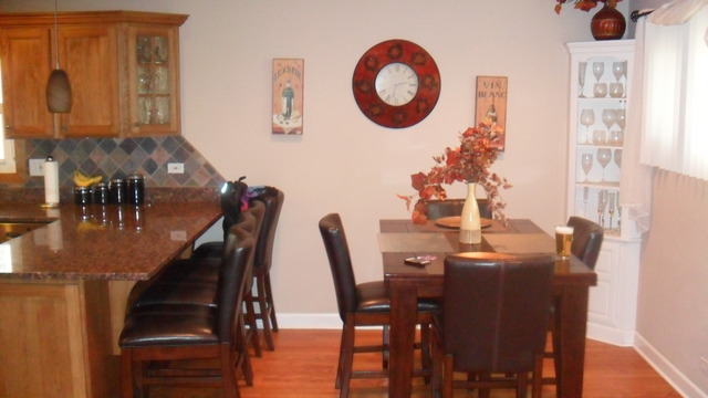 1447 E Lincoln Ave, Des Plaines, IL 60018 photo 6
