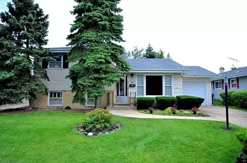 683 W Wrightwood Ave, Addison, IL 60101 photo 1