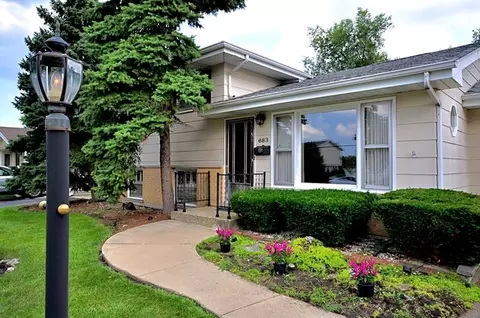 683 W Wrightwood Ave, Addison, IL 60101 photo 3