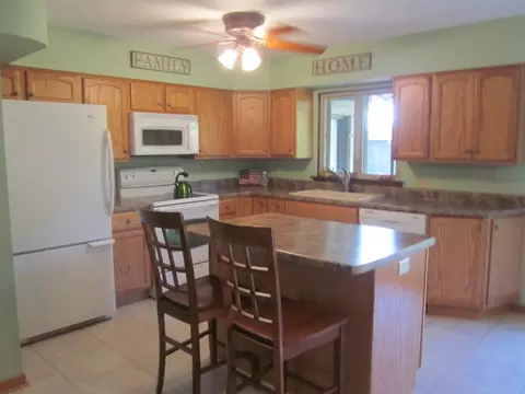 515 16th St, Peru, IL 61354 photo 2