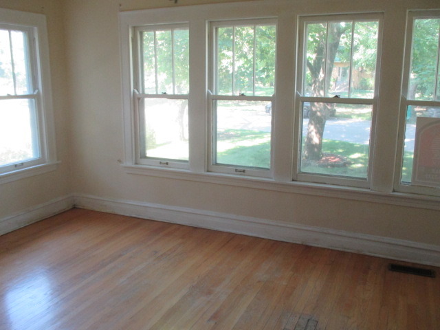 305 Orchard St, Hillside, IL 60162 photo 2