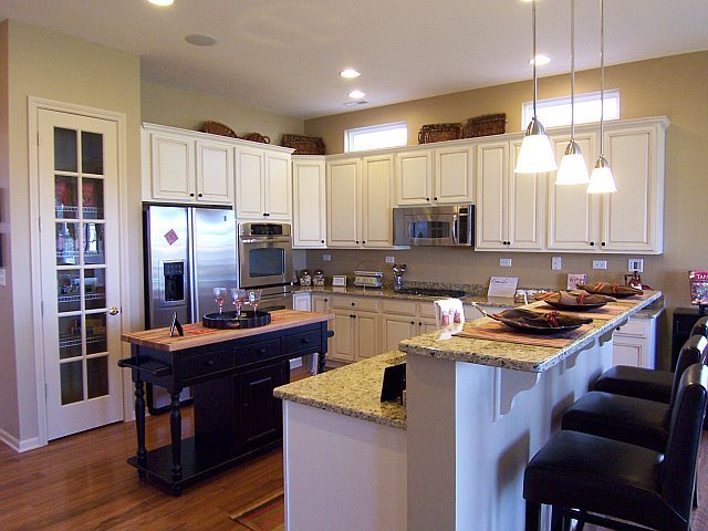 3867 Valhalla Dr, Elgin, IL 60124 photo 7